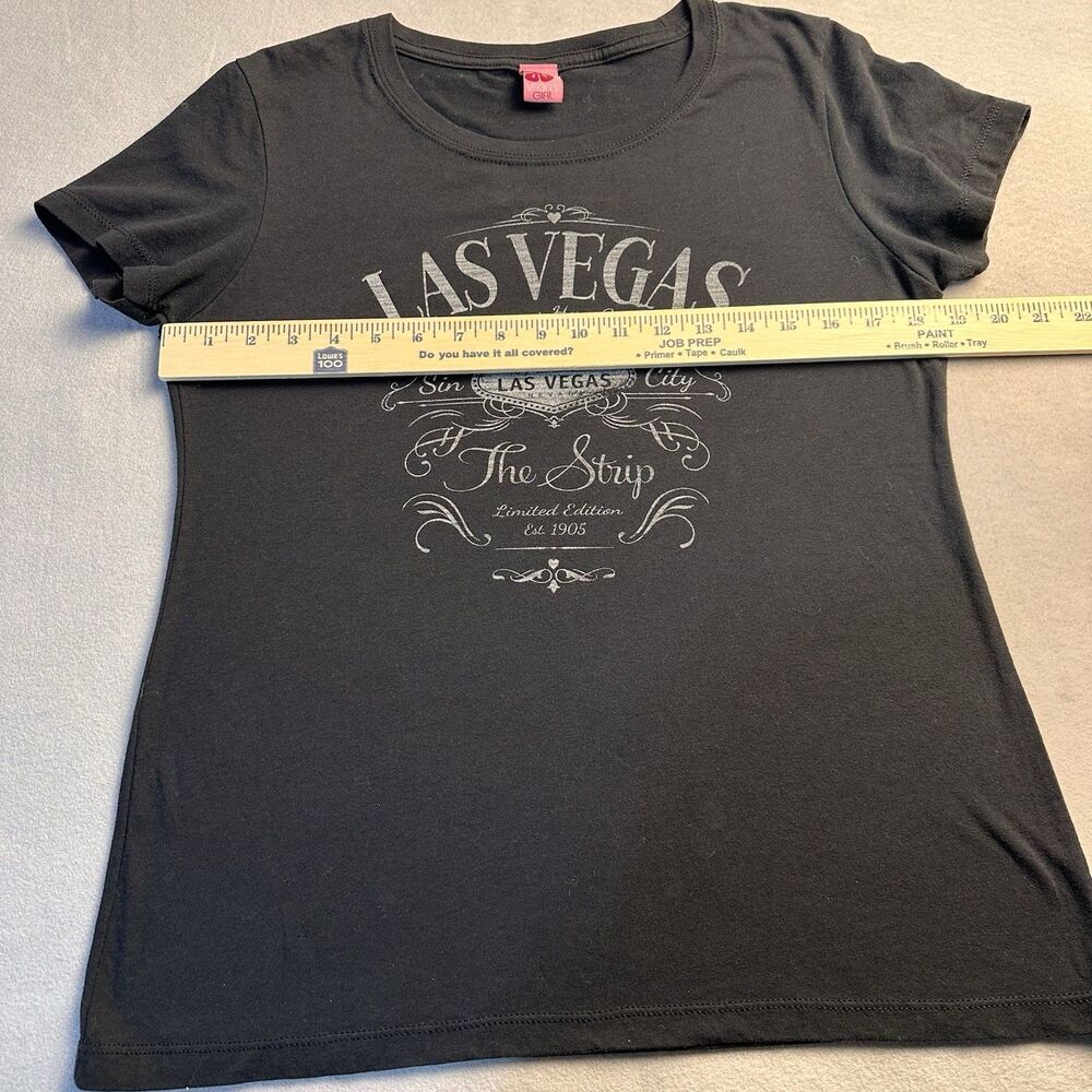 Vegas Girl What Happens In Vegas Sin City Black T-Shirt Size Large - Picture 5 of 6